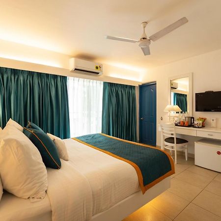 Zone Connect By The Park Calangute Hotel Олд Гоа Екстериор снимка