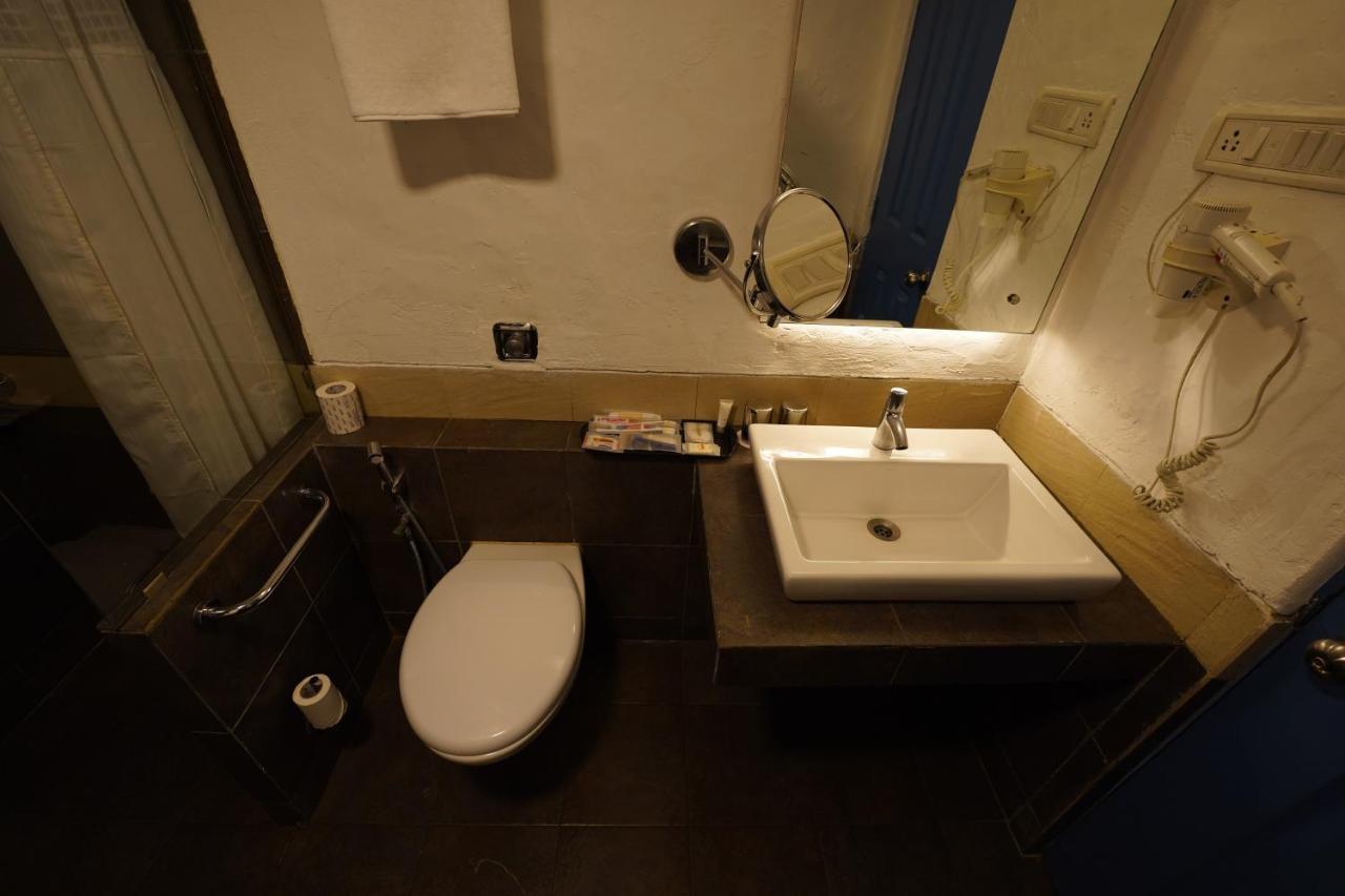 Zone Connect By The Park Calangute Hotel Олд Гоа Екстериор снимка