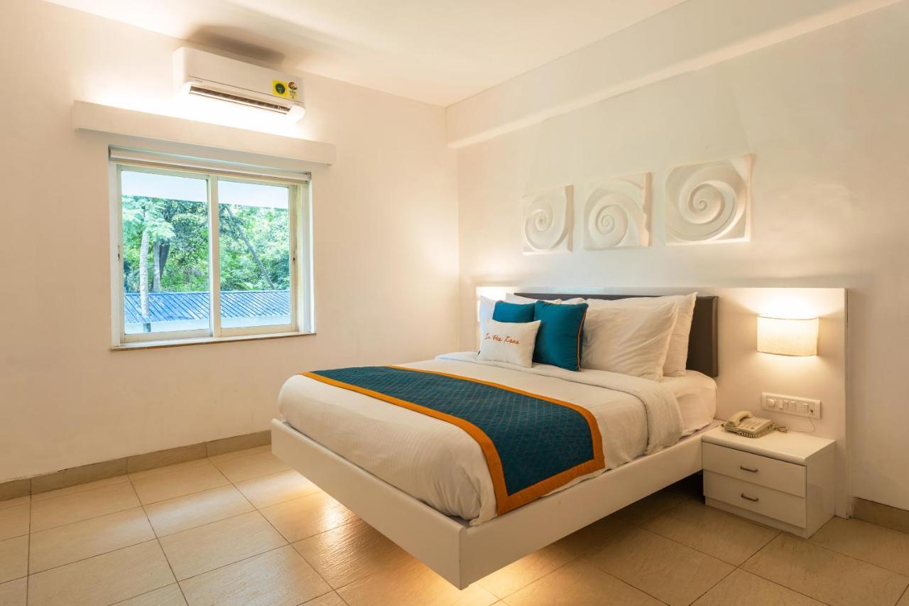 Zone Connect By The Park Calangute Hotel Олд Гоа Екстериор снимка